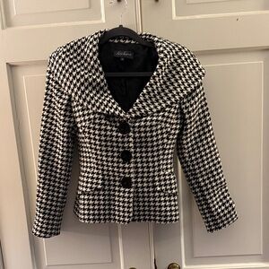 Luisa Spagnoli Black and White Wool Blend Houndstooth Jacket.
